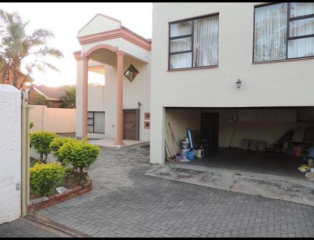5 BEDROOM HOUSE FOR SALE IN AMANDASIG